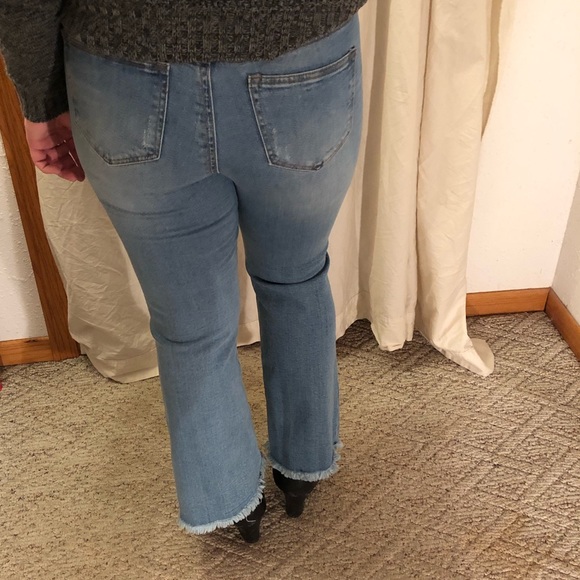 Women’s Jeans - Picture 6 of 6